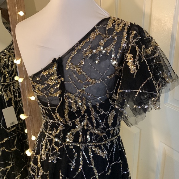 Mac Duggal Black and Silver One-Shoulder Dress - Picture 11 of 14